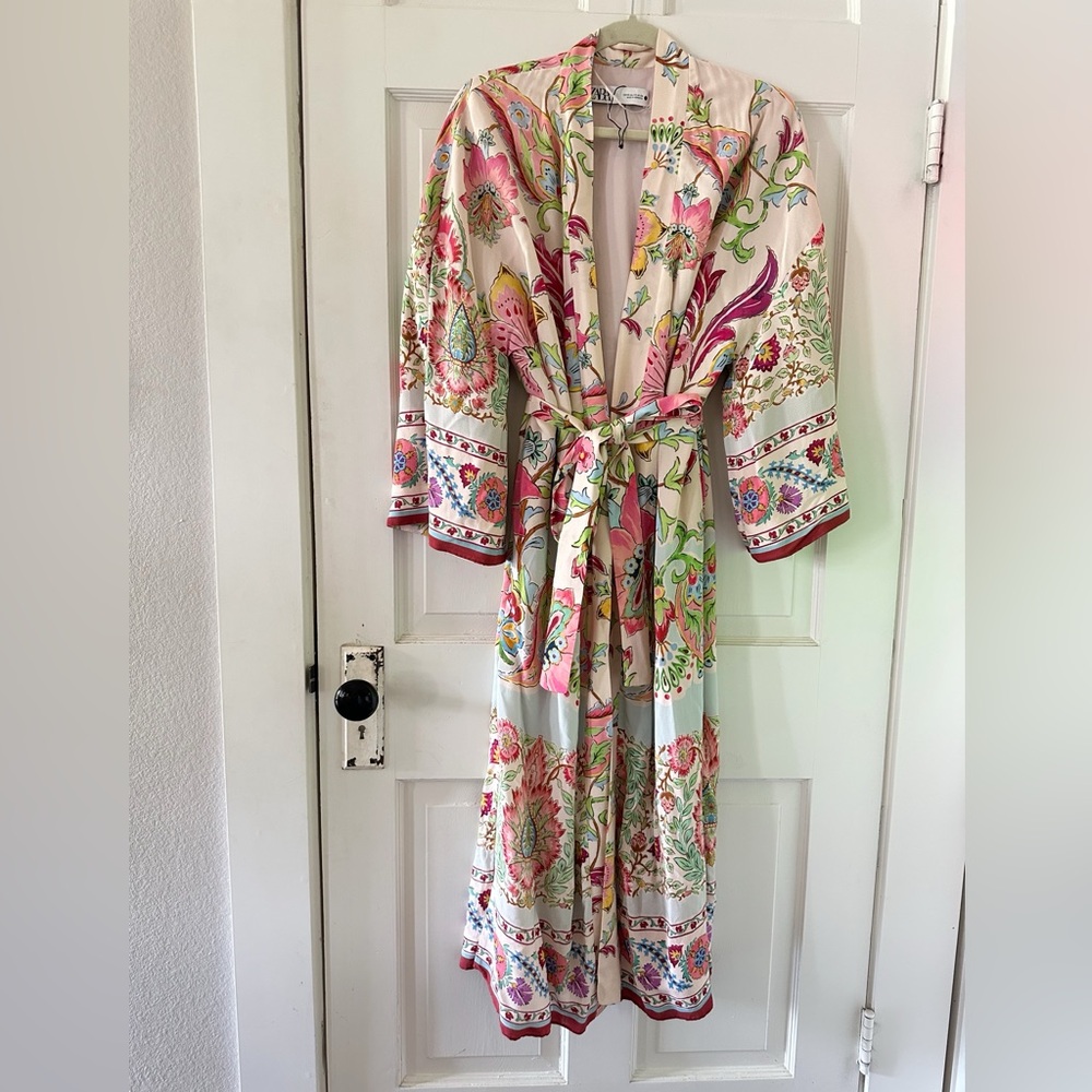Zara colorful kimono. Size large.